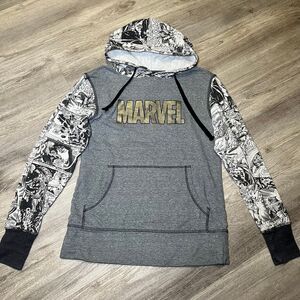 Universal Studios marvel sweater hoodie size small‎